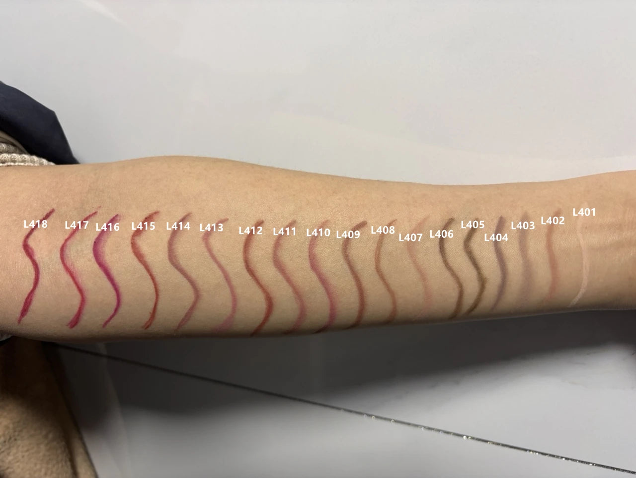 Crayon Contour Lèvres ✨ 5 Coloris - Waterproof & Longue Tenue
